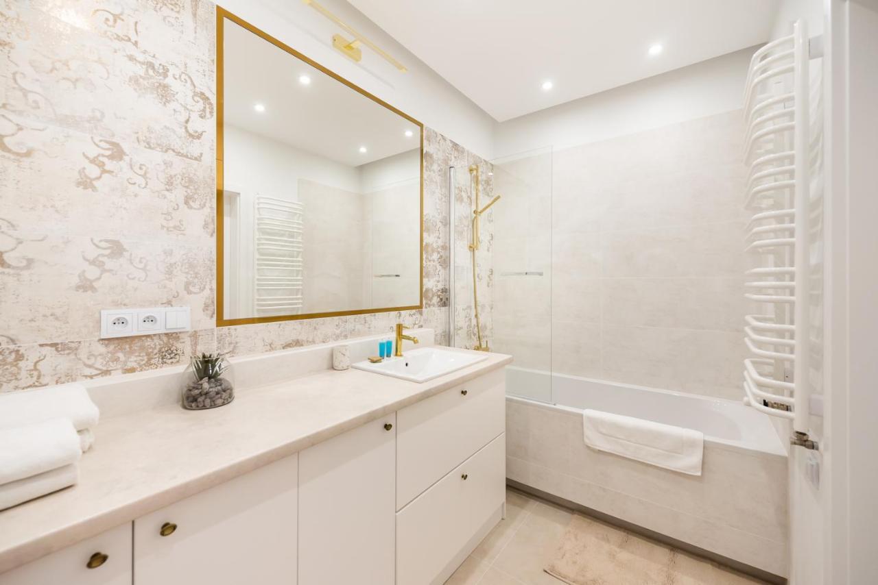 Wola Cosy White Apartment Warsaw Luaran gambar